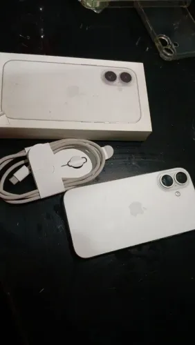 IPHONE 16 128 GB BRANCO (SEMINOVO)