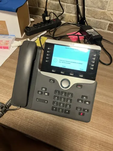 Telefone IP Cisco 8851 com firmware Multiplataforma (MPP / 3PCC)