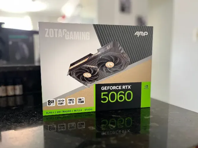 Placa de vídeo ZOTAC GAMING GeForce RTX 5060 AMP - NOVA LACRADA