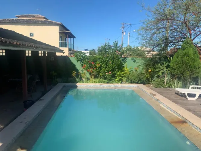 Temporada casa duplex piscina 3 suites em Unamar - Cabo Frio - RJ