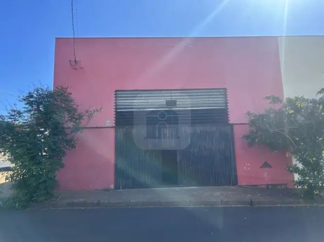 Barracão para locação no bairro Presidente Roosevelt