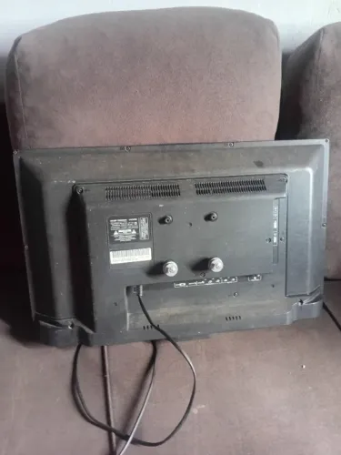 TV SEMP TOSHIBA 24 POL