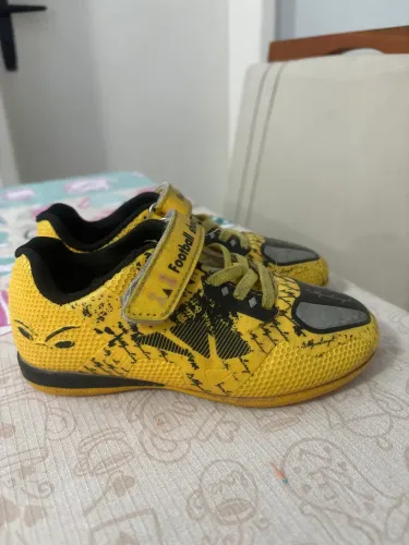 Chuteira infantil 