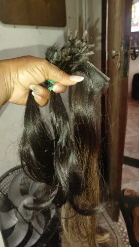 Vendo cabelo 350 faz 300 110 gramas tamanho 45 cm vem com 2 telas