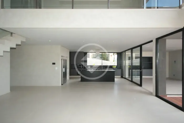CASA DE 4 QUARTOS A VENDA EM CONDOMINIO FECHADO ALPHAVILLE codigo: 343070