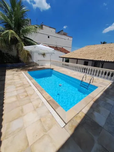 Casa mobiliada, 3 quartos, suítes, piscina, garagem, academia, Rua Oito de Setembro