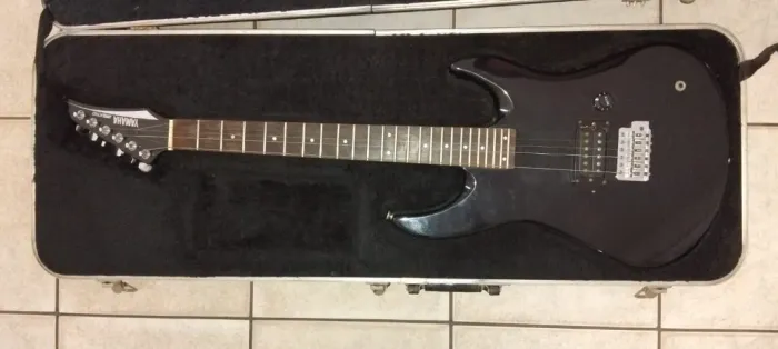 Guitarra Yamaha RGX110 (Anos 80/90) - Relíquia + Hard Case Original