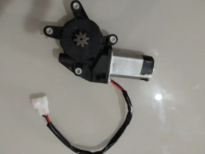 Vendo motor do vidro elétrico do gol ,lado do motorista