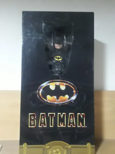 Batman 1989 Michael Keaton NECA 1/4 45cm Completo Com Caixa Original.