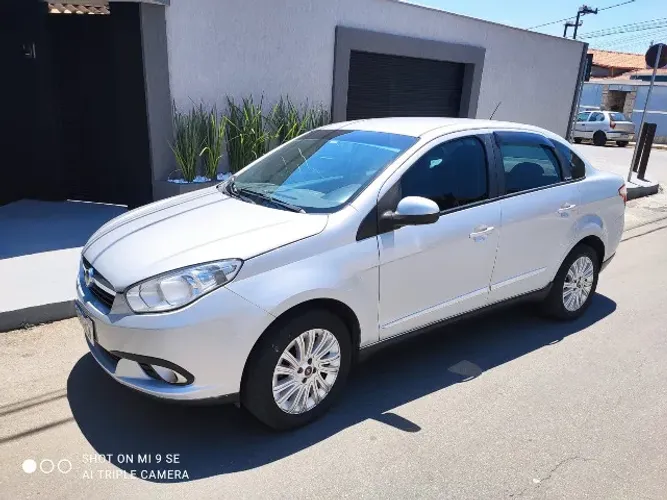 Fiat Grand Siena Essence 1.6 Flex 16V 2018