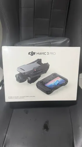 Drone DJI Mavic 3 Pro Fly More Combo DJI RC Pro - DJI031