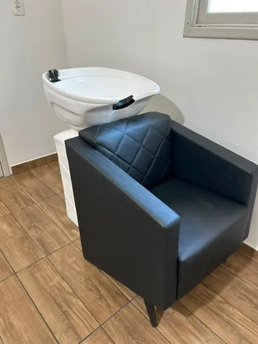LAVATÓRIO SEMI NOVO