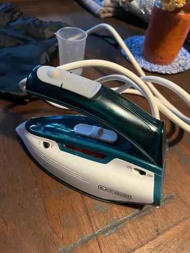 Ferro a Vapor Black+Decker Ceramic