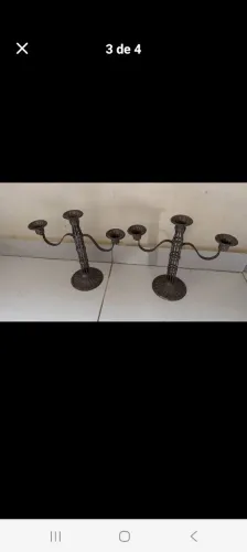 Par castiçal antigo em metal