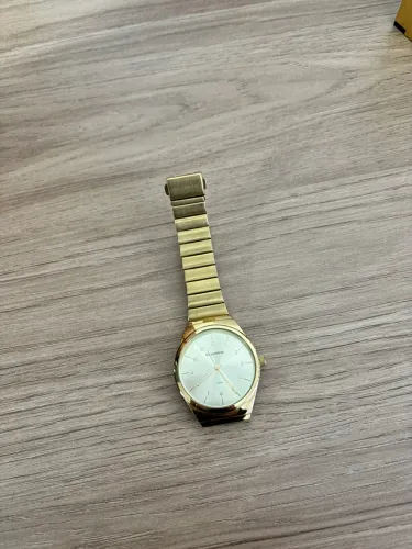 Relógio mondaine