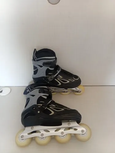Patins Inline Oxer ABEC-7 Ajustável (Tam. 37 ao 40) - Rodas com LED