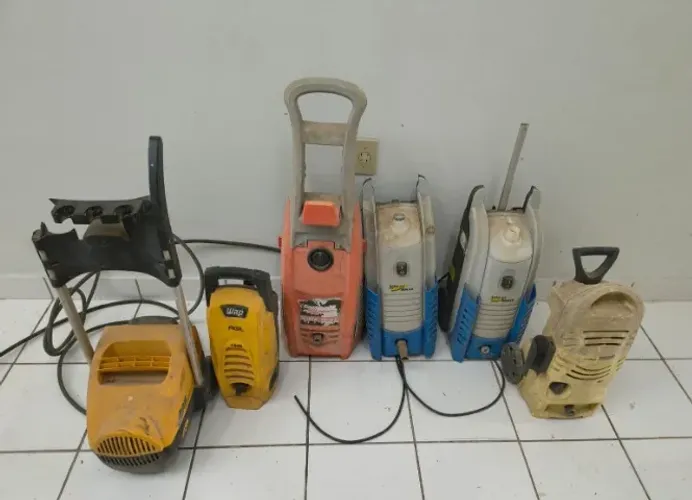 Lavadora de alta pressão para retirar peças
