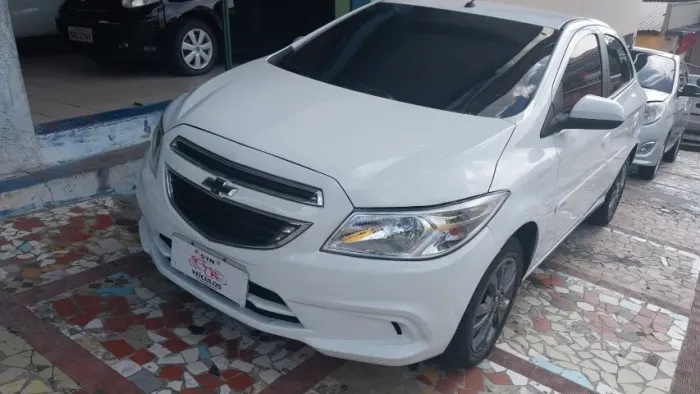 Chevrolet Onix Hatch LT 1.0 8V Flex Power Mec. 4P 2015
