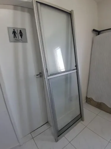 Porta de Vidro Temperado para Varanda com Alumínio/ USADA