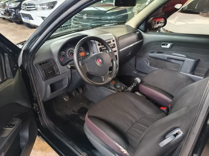 Fiat Strada Trekking 1.8 MPI Flex 8V CS 2010