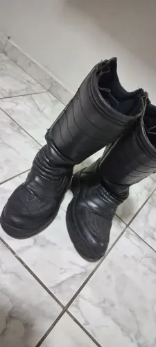 Botas cano longo Kallucci couro legítimo 