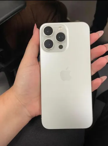 Iphone 15 Pro Max 256 Gigas Semi Novo com Caixa e Nota Fiscal único dono