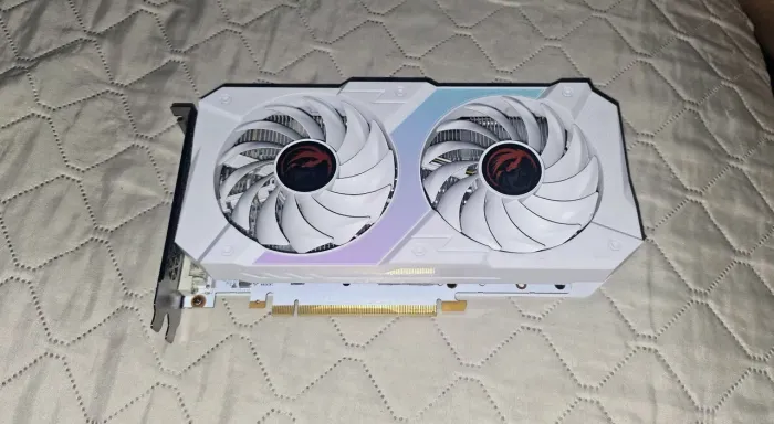 Placa de Vídeo Nvidia GeForce GTX 1660 Ti 6GB GDDR6 - Modelo White Edition ?