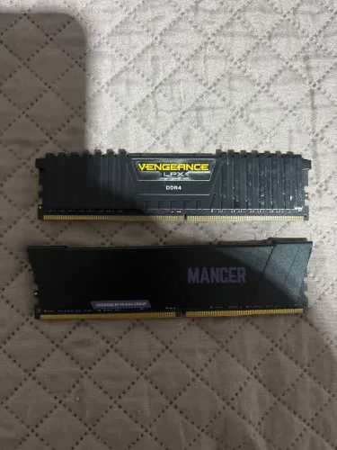Memória RAM 2x8GB 16GB DDR4