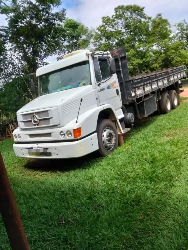 Mercedes Bens 1620 ano 2004