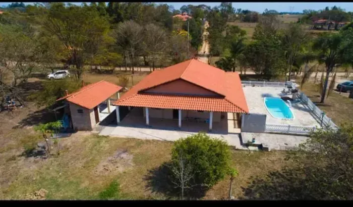 Excelente Chácara à Venda | Piscina, Churrasqueira e Terreno com Mais de 10 Mil m²