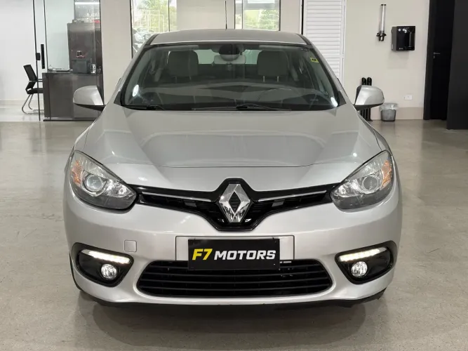 Renault Fluence Sed. Dynamique 2.0 16V Flex Aut. 2016