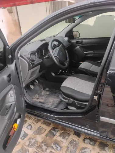 Ford Fiesta Sedan 1.0 8V Flex 4P 2011