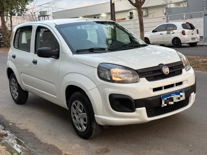 Fiat Uno Attractive 1.0 EVO Fire Flex 8V 5P 2021
