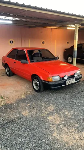 Ford Escort GL 1.6i / 1.6 (álcool) 1988
