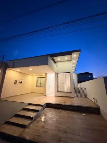 CASA 3/4 | PISCINA | ENERGIA SOLAR 400 kWh | AUGUSTO MONTENEGRO