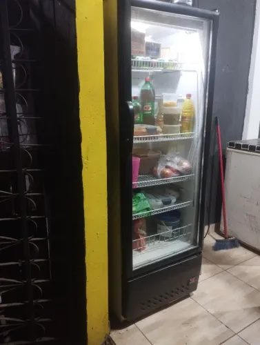 Freezer Vertical, porta de vidro 