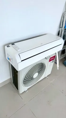 Ar condicionado 18 mil btus TCL SEMI NOVO Apenas 3 meses de comprado