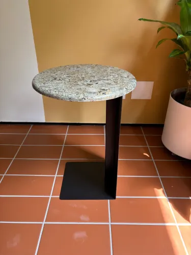 Mesa lateral 