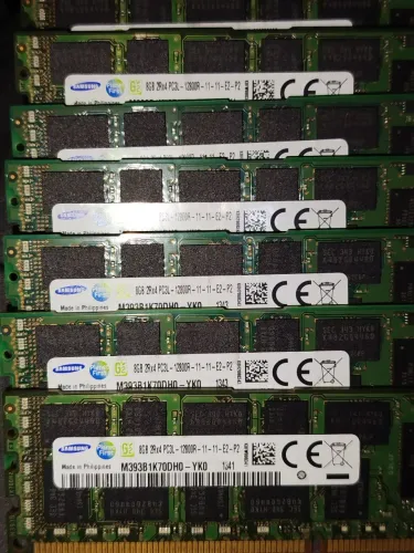 Memória RAM DDR3 8GB Samsung 12800R 1600 MHz ECC 