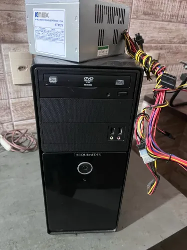 Vendo Gabinete com Fonte ATX