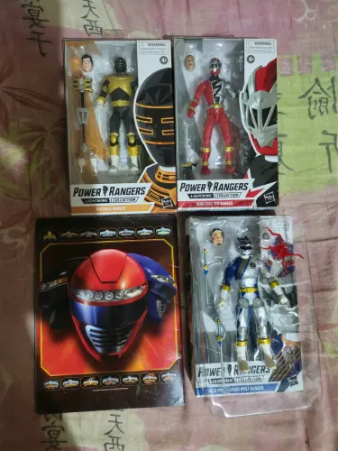 Lote com 3 power rangers lightning collection (leia a discrição)