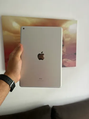 iPad, geração 9.
