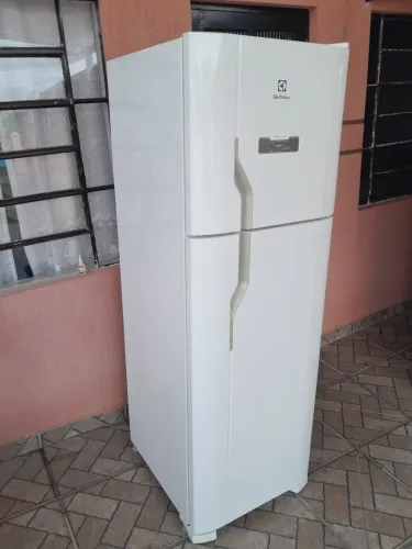 Geladeira Electrolux 371 litros 110v 