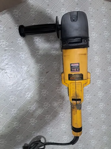 Politriz DE WALT 110 W R$ 550,00