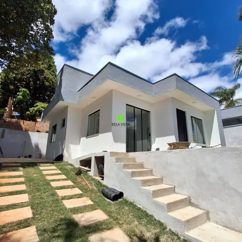Casa à Venda no Promissão - 180 m² de Lote e 60 m² de Área Construída
