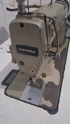 Maquina de costura reta profissional