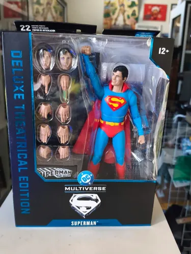 Boneco Superman Multiverse deluxe Edition