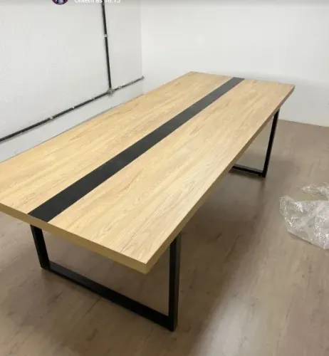 MESA AMADEIRADA 