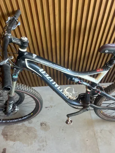 Bike specialized full suspension aro27,5 frs