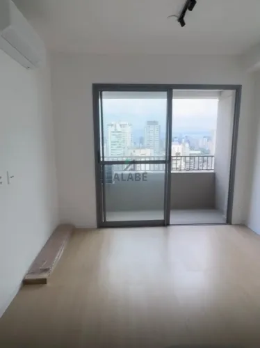 Studio à venda com 26m², 1 quarto e sem vaga na Vila Olímpia ao lado da INSPER.